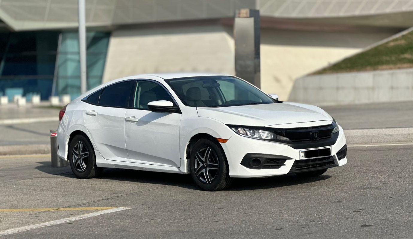 Honda Civic, 2.0 L, 2015 il, 198 000 km