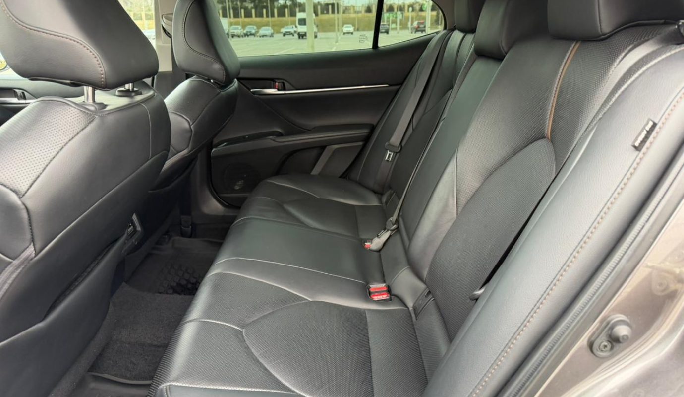 Toyota Camry, 2.5 L, 2020 il, 126 000 km