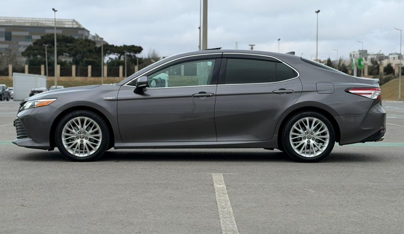 Toyota Camry, 2.5 L, 2020 il, 126 000 km