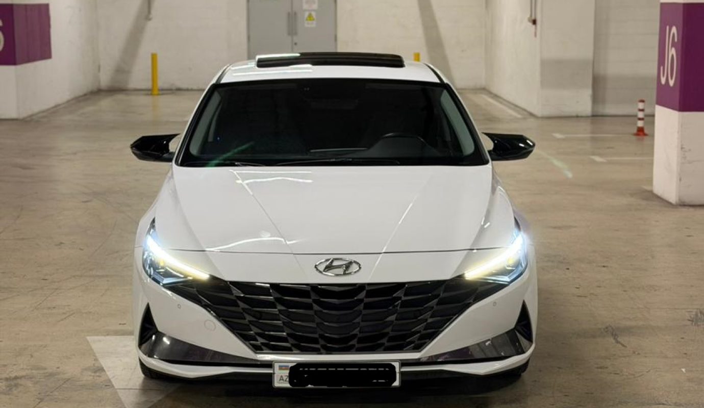Hyundai Elantra, 1.6 L, 2022 il, 120 000 km