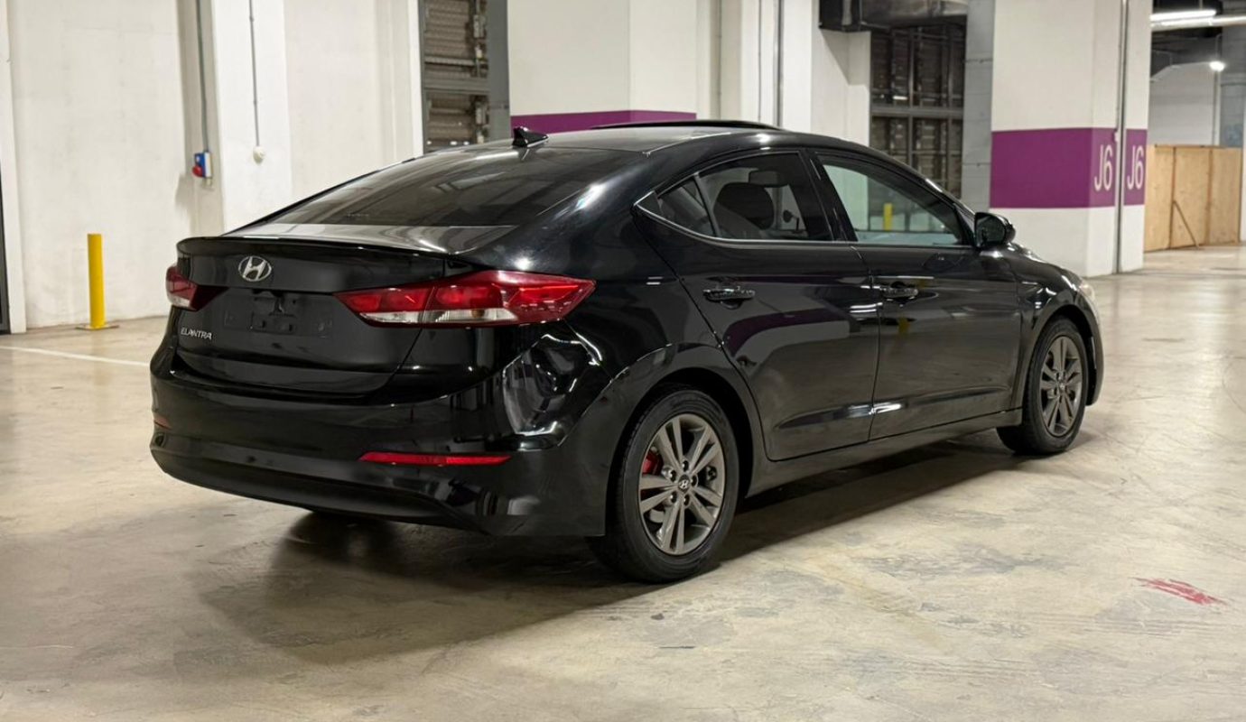 Hyundai Elantra, 2.0 L, 2018 il, 170 000 km