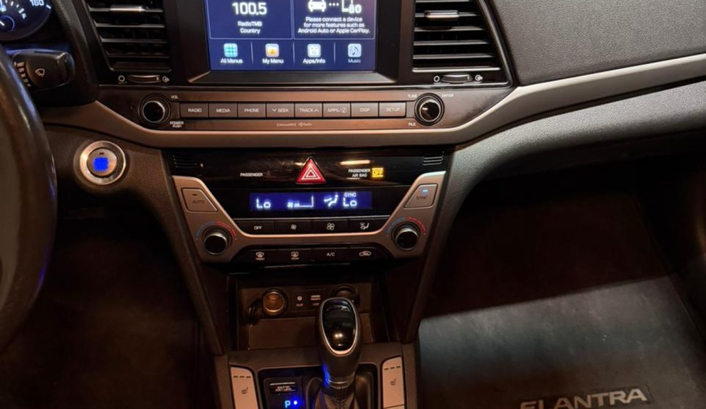 Hyundai Elantra, 2.0 L, 2018 il, 170 000 km