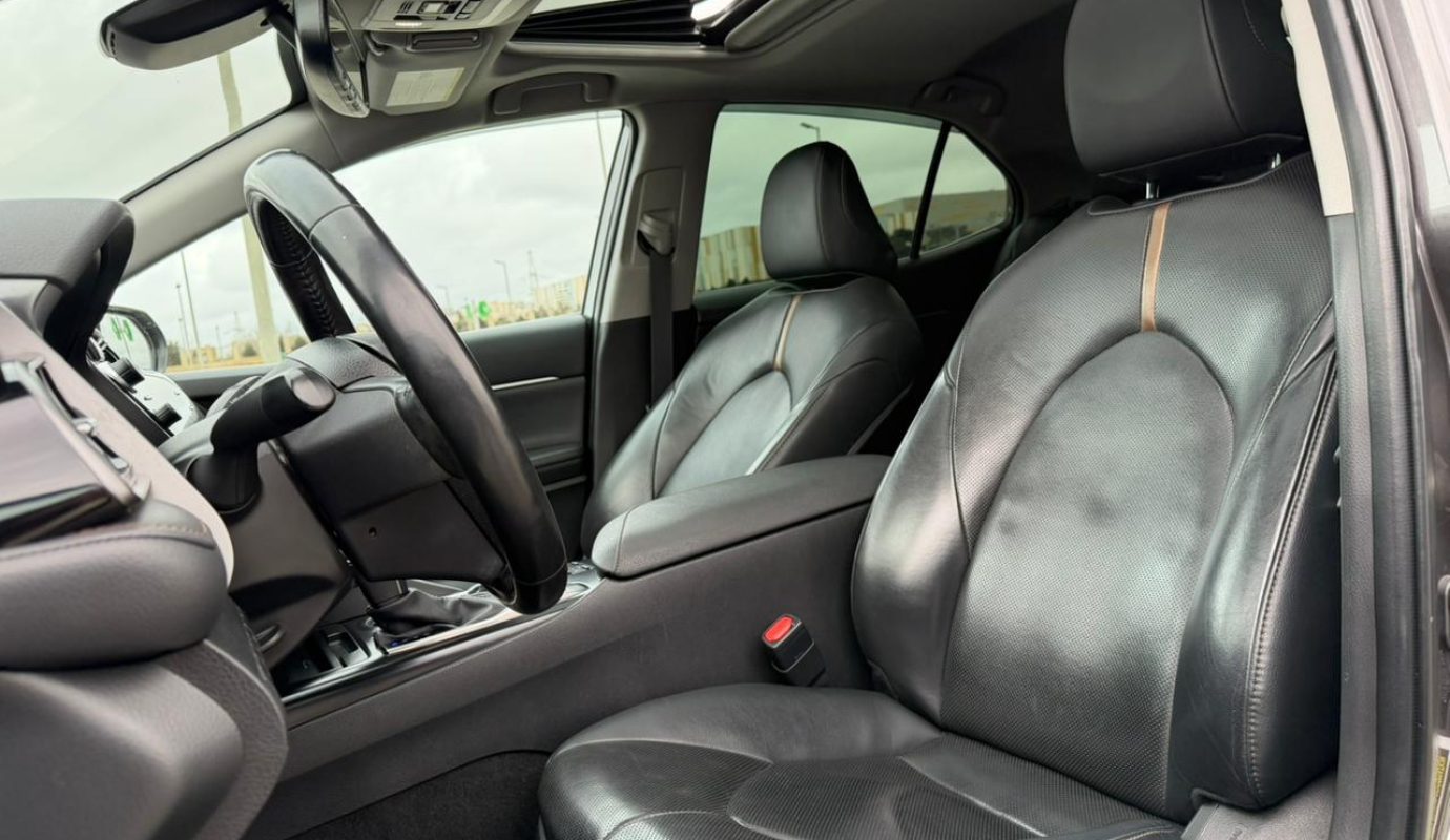 Toyota Camry, 2.5 L, 2020 il, 126 000 km