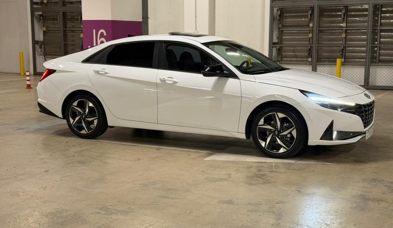 Hyundai Elantra, 1.6 L, 2022 il, 120 000 km