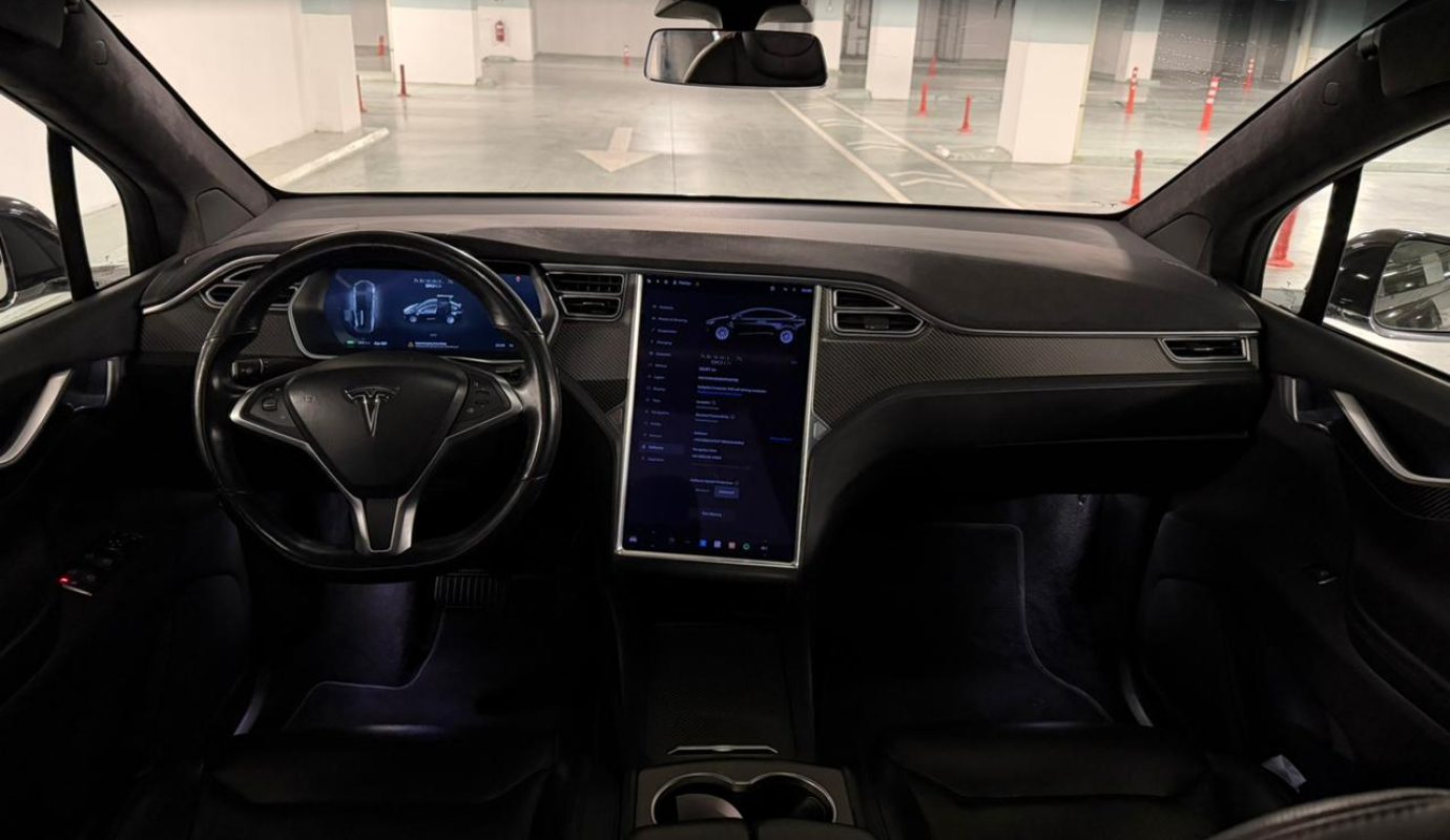 Tesla Model Y, 2024 il, 16 000 km