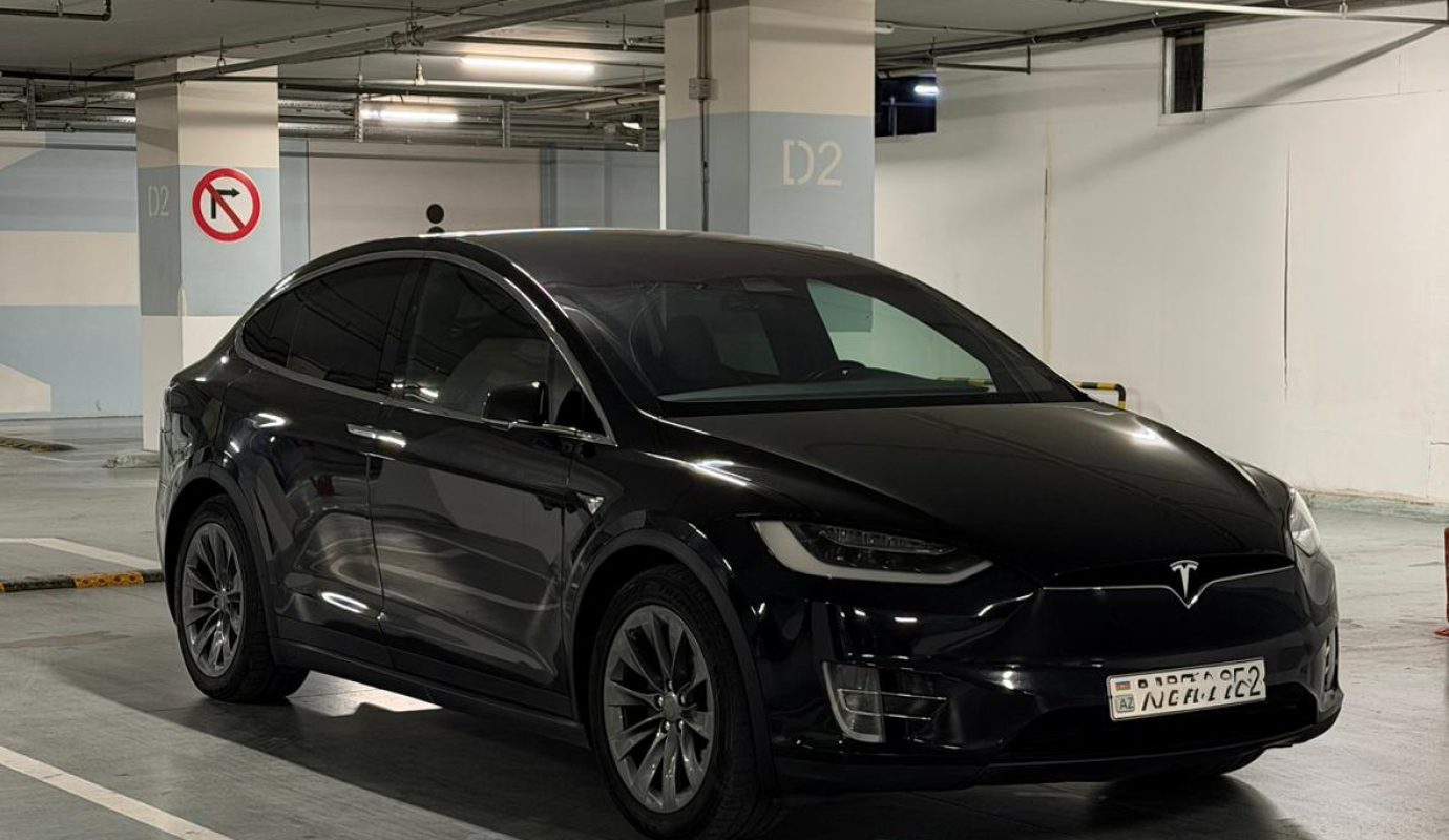 Tesla Model Y, 2024 il, 16 000 km