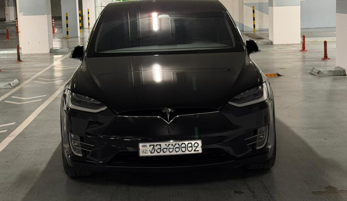 Tesla Model Y, 2024 il, 16 000 km
